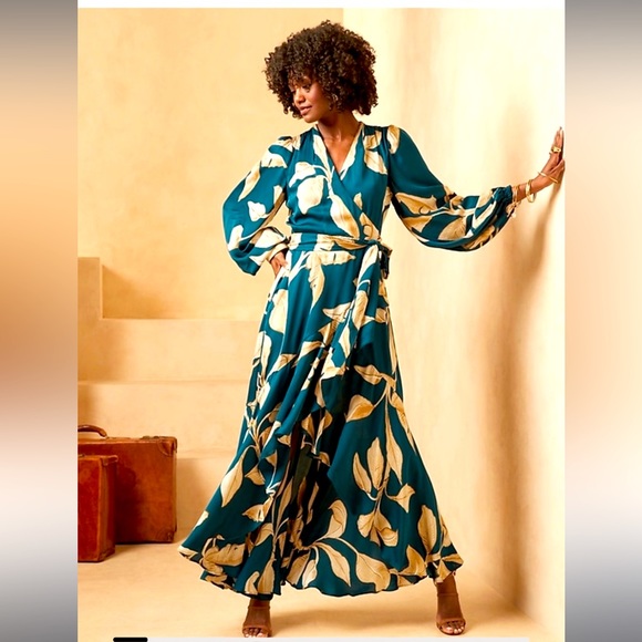 Banana Republic Dresses & Skirts - NEW Banana Republic Satin Dark Green With Floral Wrap Dress